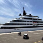 Otranto: Arriva lo yacht di lusso con a bordo 44 super ricchi